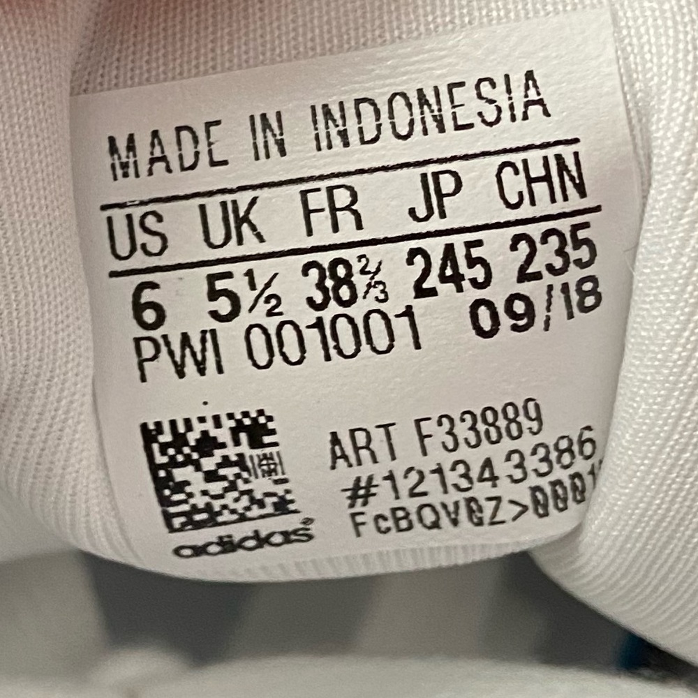 NEW Adidas Superstar Originals - Picture 7 of 7